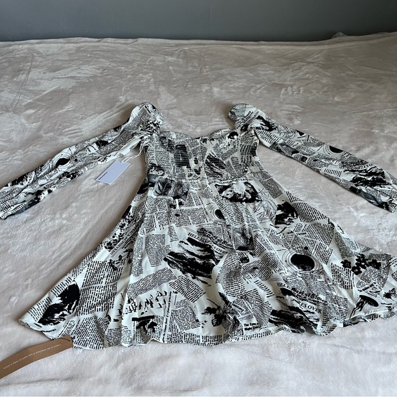 Sold!Reformation Mochi Dress Climate Newsprint - Picture 9 of 16